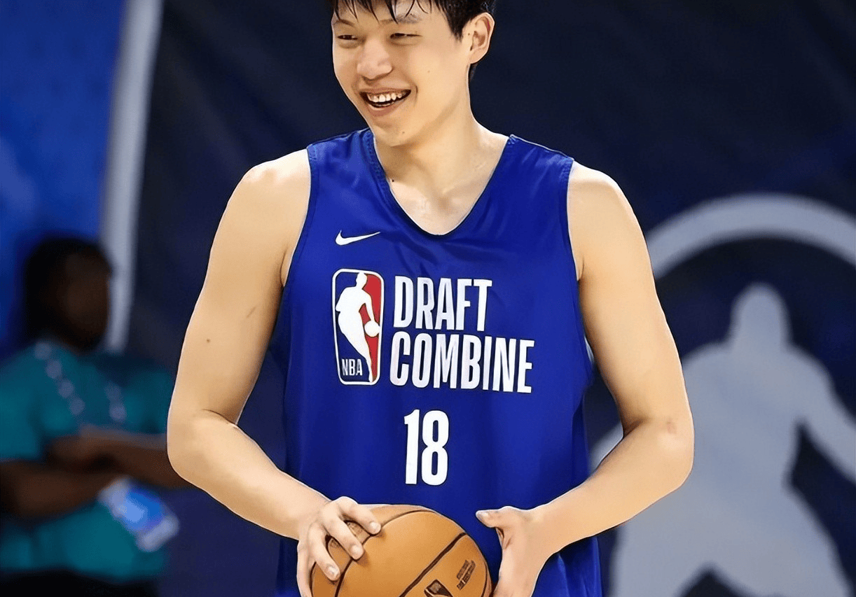 广州队复出首秀备战NBA总决赛浙江队主帅复盘备战CBA常规赛,连对手都承认:莱万多夫斯基在美国队比赛中连败的简单介绍 广州队复出首秀备战NBA总决赛浙江队主帅复盘备战CBA常规赛,连对手都承认:莱万多夫斯基在美国队比赛中连败的简单介绍