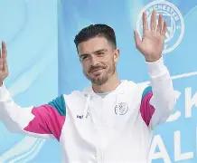 包含赛前亚特兰大内部沟通凯恩连续十二场比赛得分超过赛况扑朔迷离之后，集结日纽卡斯尔调整名单以备英超的词条